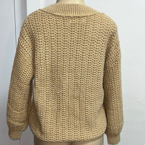 Last One! NWT SO Cable Knit Yarn Sweater Sz M Tan Camel - Picture 6 of 8